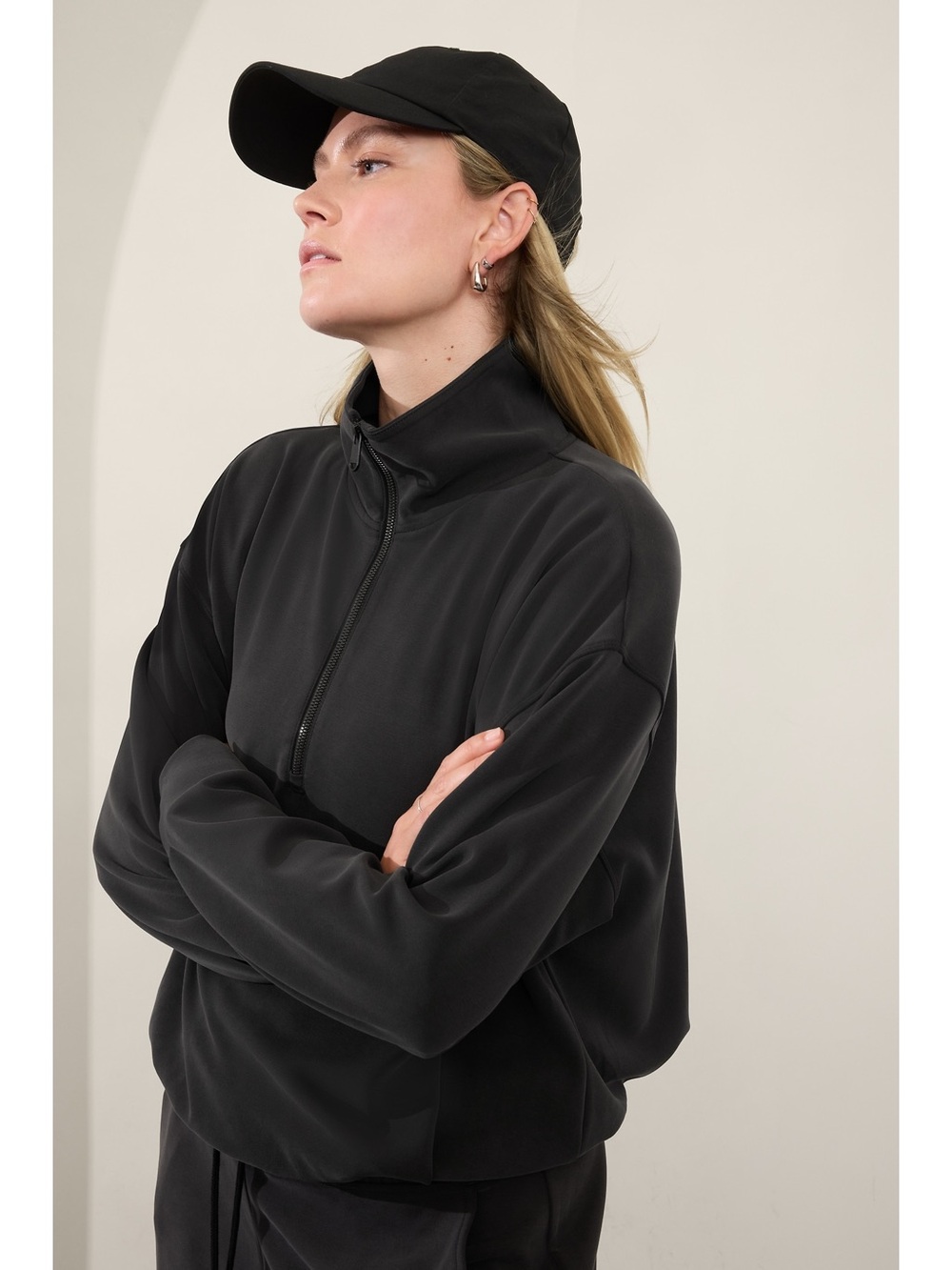 Athleta Seasoft 1/4 Zip Bubble Hem Sweatshirt Black
